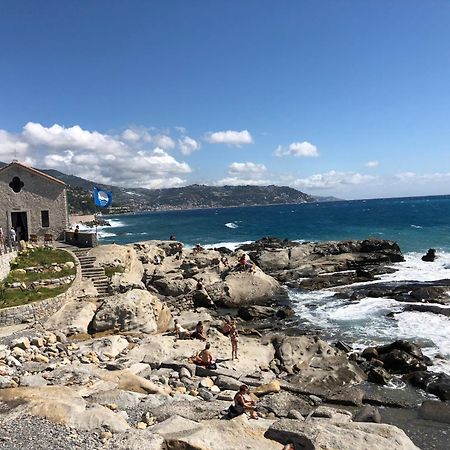 Appartamento Arte E Mare Бордигера Экстерьер фото